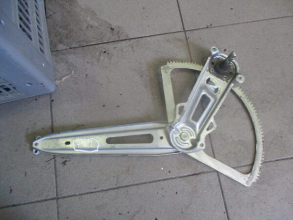 Elevador manual OPEL ZAFIRA 2000 5P TE