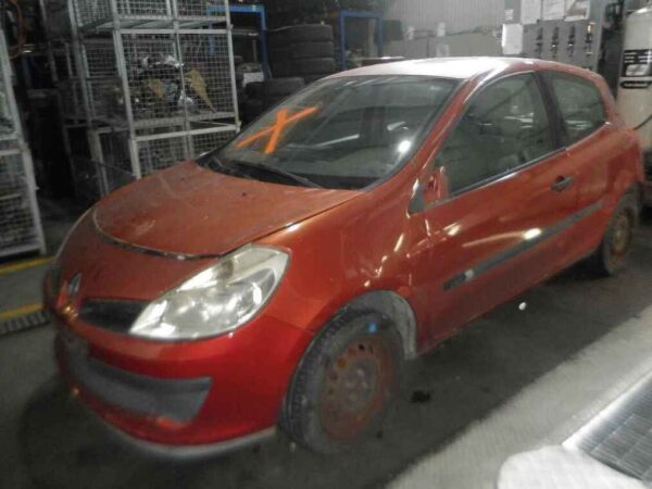 Carro RENAULT CLIO 3 FASE 1 2006 1.5DCI 70CV 3P LARANJA DIESEL