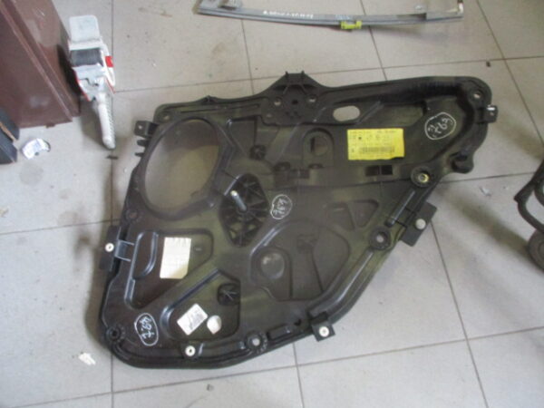 Elevador manual FORD FIESTA 2002 5P Td