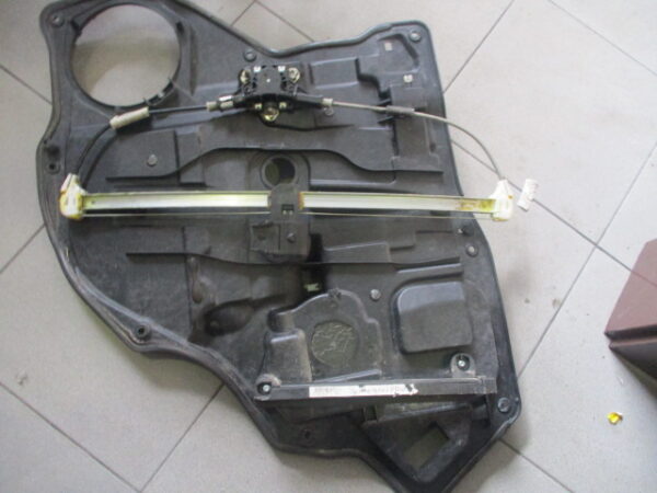 Elevador manual MAZDA 2 2004 5P Te