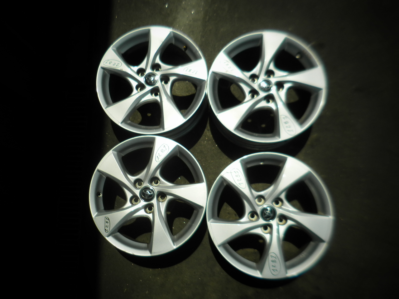 Jogo de Jantes TOYOTA CHR 2017 1.8 HYBRID 122CV 5P CINZENTO ET45 6X17 5X114.5 60MM